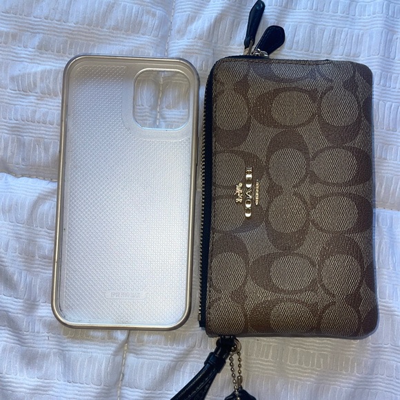 Wristlet coach bag, new conditions. - Picture 4 of 5